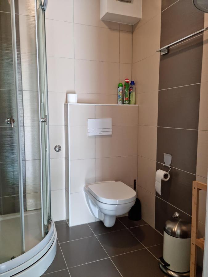 Appartments D&D Peroj Eksteriør bilde